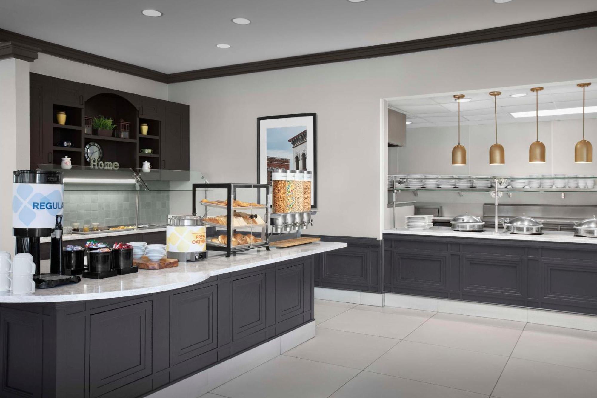 Hilton Garden Inn Granbury Bagian luar foto