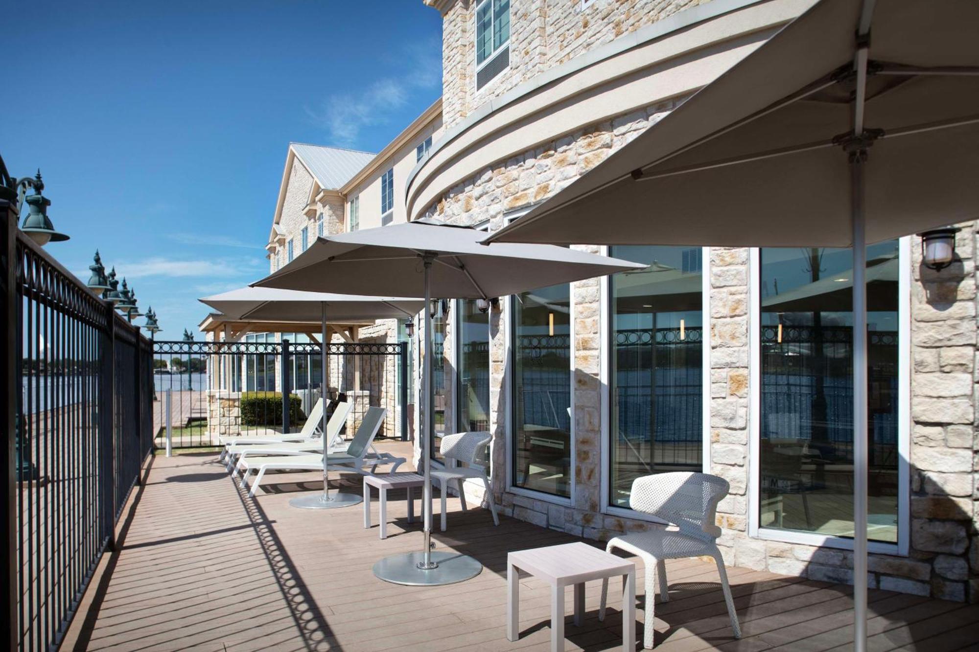Hilton Garden Inn Granbury Bagian luar foto
