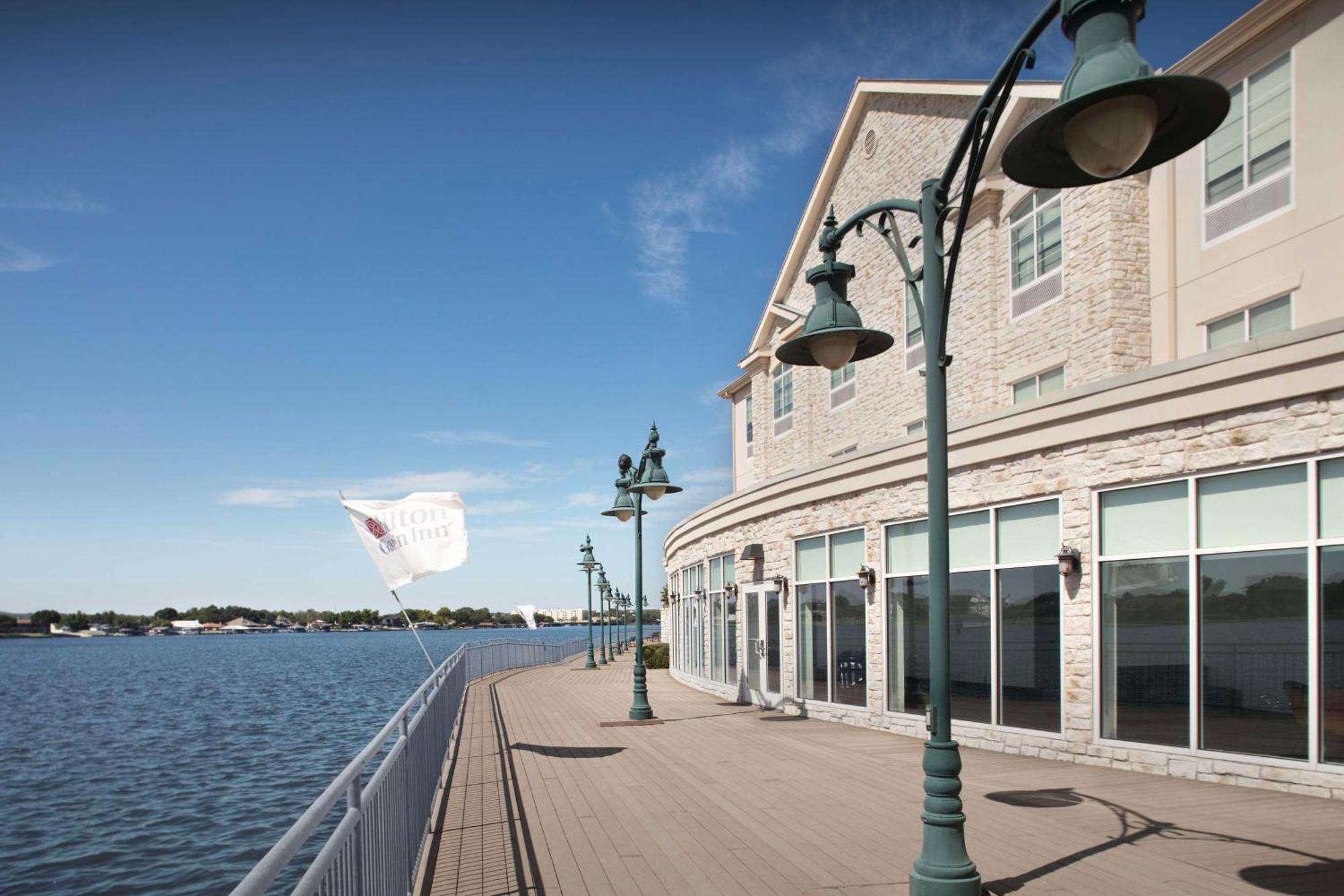 Hilton Garden Inn Granbury Bagian luar foto