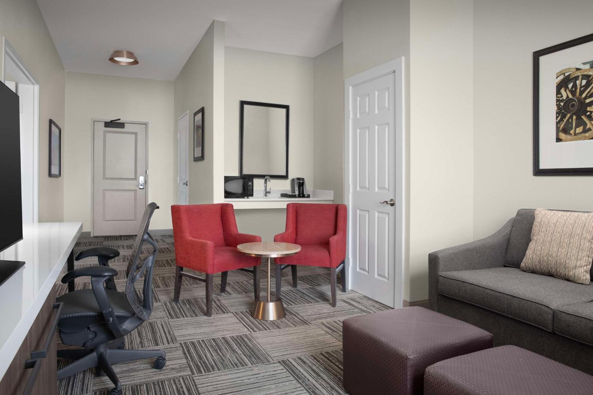 Hilton Garden Inn Granbury Bagian luar foto